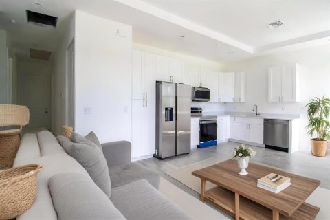 Apartamento en alquiler en Rotonda, Florida, 3 dormitorios, 97.27 m2 № 1885371 - foto 5