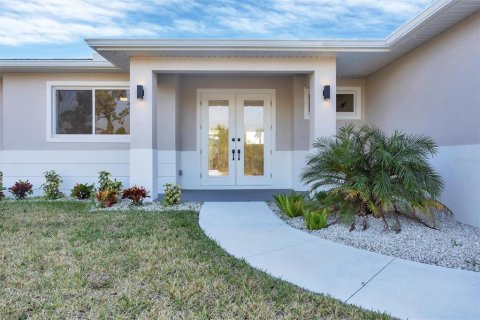 Villa ou maison à vendre à Port Charlotte, Floride: 3 chambres, 176.14 m2 № 1747263 - photo 3