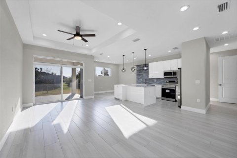 Villa ou maison à vendre à Port Charlotte, Floride: 3 chambres, 176.14 m2 № 1747263 - photo 5