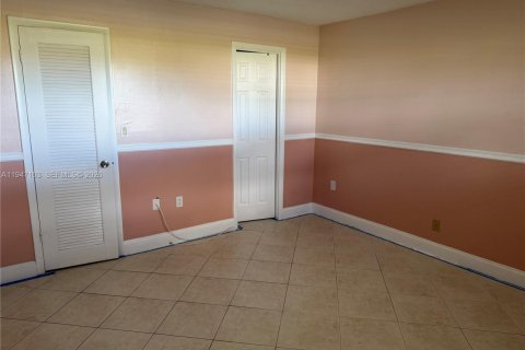 Condo in Sunrise, Florida, 2 bedrooms  № 2003261 - photo 6