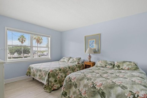 Снять в аренду квартиру в Виро-Бич, Флорида 2 спальни, 306.58м2, № 2154603 - фото 22