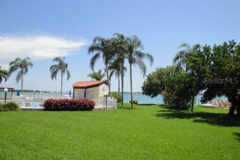 Condo in Saint Petersburg, Florida, 2 bedrooms  № 1260298 - photo 20