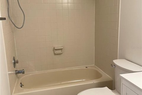 Condo in Saint Petersburg, Florida, 2 bedrooms  № 1260298 - photo 12