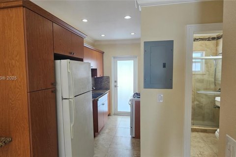 Copropriété à louer à Miami Beach, Floride: 1 chambre, 37.44 m2 № 1963407 - photo 2