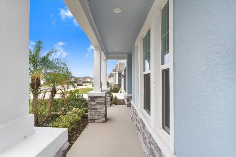 House in Wesley Chapel, Florida 4 bedrooms, 234.95 sq.m. № 1567137 - photo 4