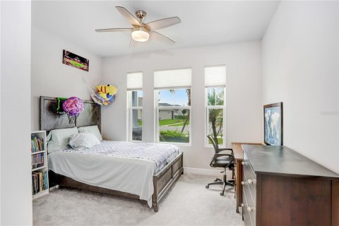 House in Wesley Chapel, Florida 4 bedrooms, 234.95 sq.m. № 1567137 - photo 6