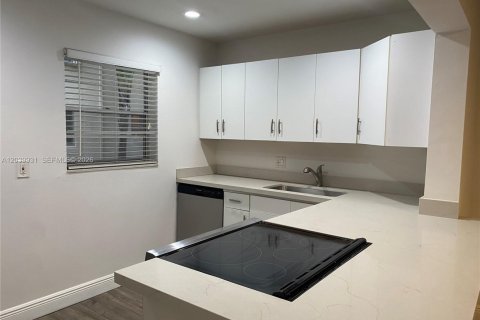 Condo à Miami, Floride, 1 chambre  № 2085805