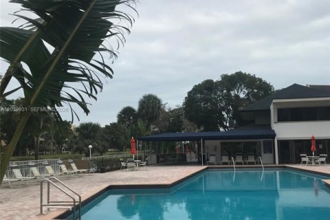 Copropriété à louer à Miami, Floride: 1 chambre, 66.43 m2 № 2085805 - photo 14