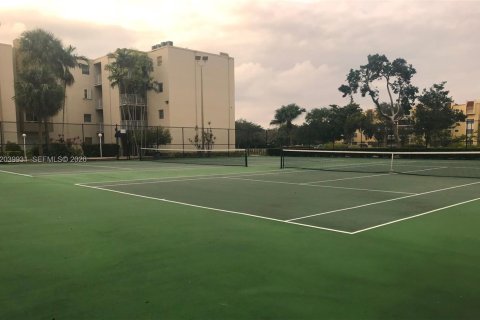 Copropriété à louer à Miami, Floride: 1 chambre, 66.43 m2 № 2085805 - photo 13