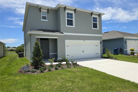 House in Davenport, Florida 5 bedrooms, 234.3 sq.m. № 2304959 - photo 2