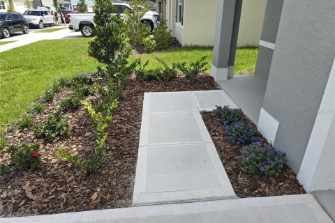 House in Davenport, Florida 5 bedrooms, 234.3 sq.m. № 2304959 - photo 6