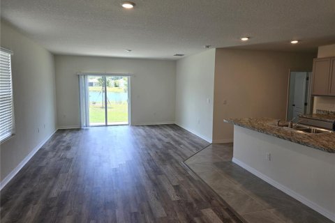 House in Davenport, Florida 5 bedrooms, 234.3 sq.m. № 2304959 - photo 10