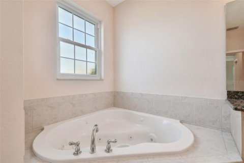 House in Punta Gorda, Florida 4 bedrooms, 239.13 sq.m. № 1613742 - photo 25