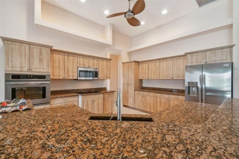 House in Punta Gorda, Florida 4 bedrooms, 239.13 sq.m. № 1613742 - photo 18