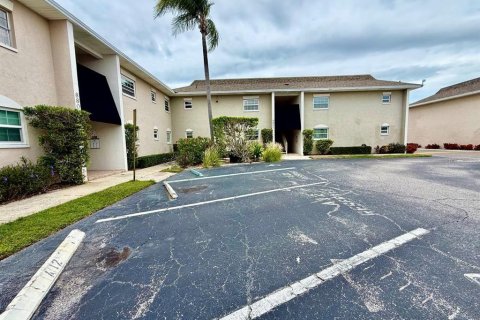 Copropriété à louer à Tampa, Floride: 1 chambre, 76.83 m2 № 2106996 - photo 3