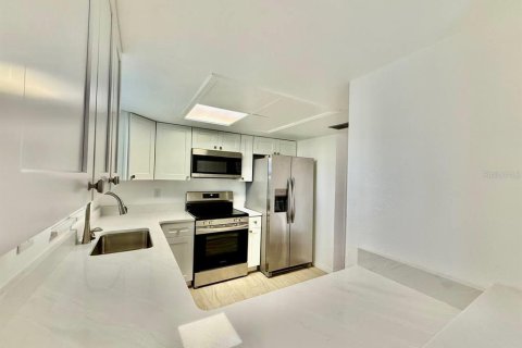Copropriété à louer à Tampa, Floride: 1 chambre, 76.83 m2 № 2106996 - photo 9