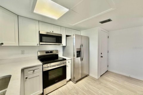 Copropriété à louer à Tampa, Floride: 1 chambre, 76.83 m2 № 2106996 - photo 7