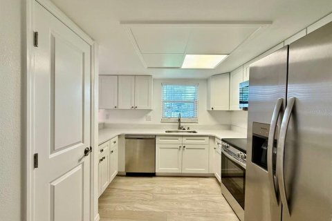 Copropriété à louer à Tampa, Floride: 1 chambre, 76.83 m2 № 2106996 - photo 6