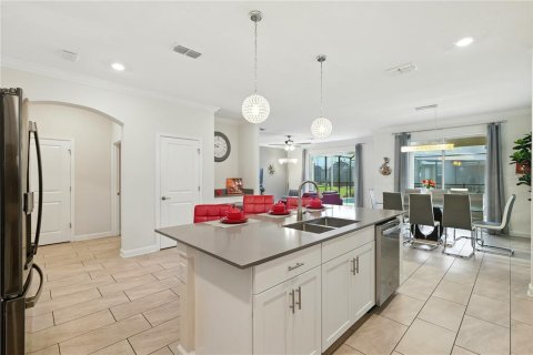 Casa en venta en Kissimmee, Florida, 6 dormitorios, 310.57 m2 № 1904367 - foto 13