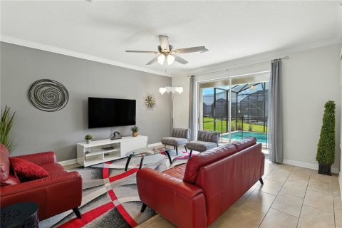 Casa en venta en Kissimmee, Florida, 6 dormitorios, 310.57 m2 № 1904367 - foto 6