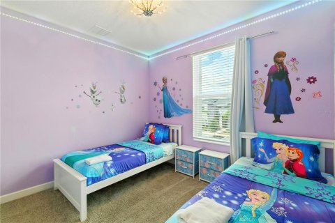Casa en venta en Kissimmee, Florida, 6 dormitorios, 310.57 m2 № 1904367 - foto 22
