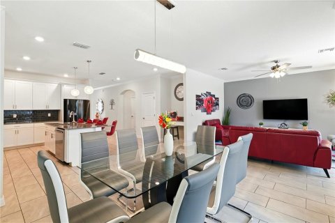 Casa en venta en Kissimmee, Florida, 6 dormitorios, 310.57 m2 № 1904367 - foto 10