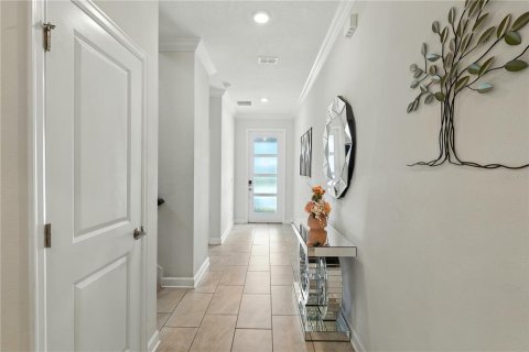 Casa en venta en Kissimmee, Florida, 6 dormitorios, 310.57 m2 № 1904367 - foto 7