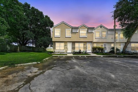 Townhouse in Largo, Florida 3 bedrooms, 120.4 sq.m. № 2360962