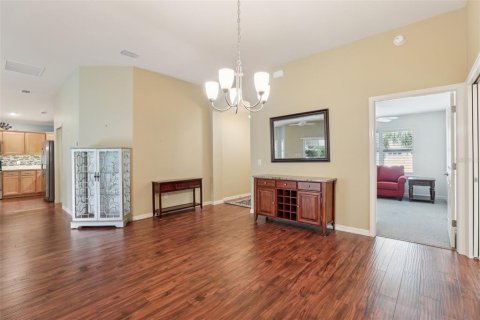 House in The Villages, Florida 3 bedrooms, 154.68 sq.m. № 1685224 - photo 8