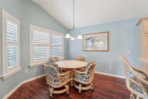 House in The Villages, Florida 3 bedrooms, 154.68 sq.m. № 1685224 - photo 16