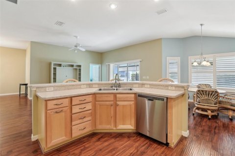 House in The Villages, Florida 3 bedrooms, 154.68 sq.m. № 1685224 - photo 14
