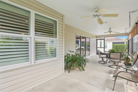 House in The Villages, Florida 3 bedrooms, 154.68 sq.m. № 1685224 - photo 27
