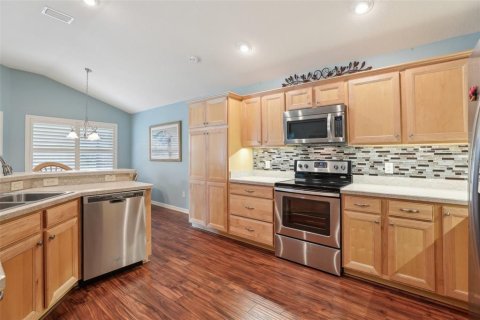 House in The Villages, Florida 3 bedrooms, 154.68 sq.m. № 1685224 - photo 13