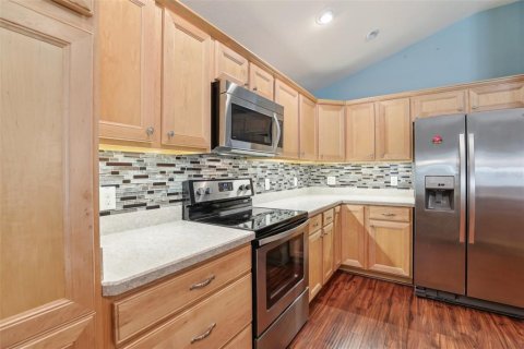 House in The Villages, Florida 3 bedrooms, 154.68 sq.m. № 1685224 - photo 15