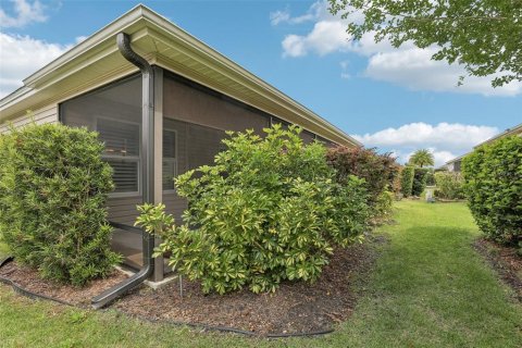 House in The Villages, Florida 3 bedrooms, 154.68 sq.m. № 1685224 - photo 29