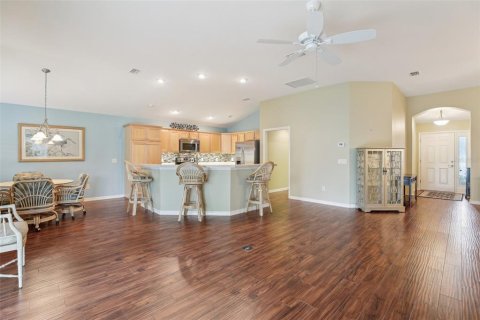 House in The Villages, Florida 3 bedrooms, 154.68 sq.m. № 1685224 - photo 12