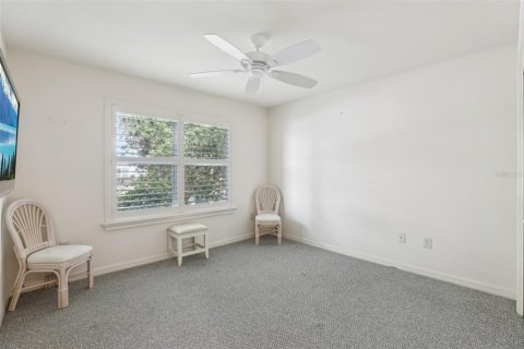 House in The Villages, Florida 3 bedrooms, 154.68 sq.m. № 1685224 - photo 23