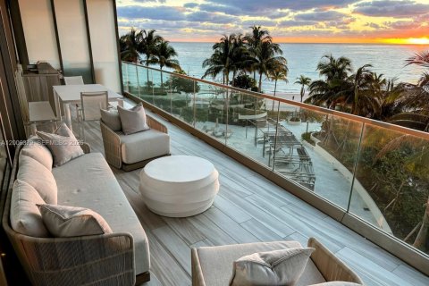 Condo à Sunny Isles Beach, Floride, 2 chambres  № 2170716
