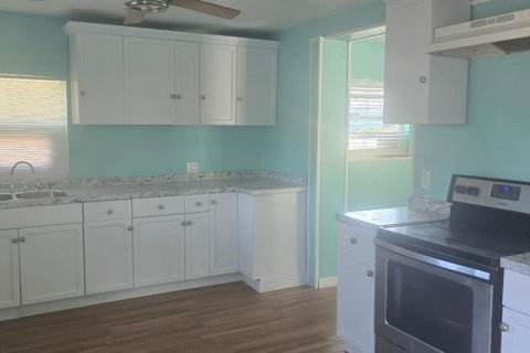 Villa ou maison à vendre à Tampa, Floride: 3 chambres, 121.05 m2 № 1868840 - photo 11