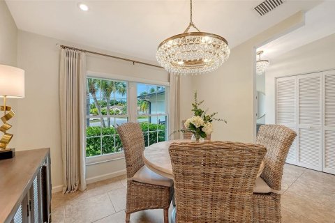 Villa ou maison à vendre à Sarasota, Floride: 3 chambres, 153.38 m2 № 2391149 - photo 13