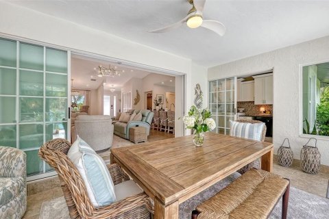 Villa ou maison à vendre à Sarasota, Floride: 3 chambres, 153.38 m2 № 2391149 - photo 25