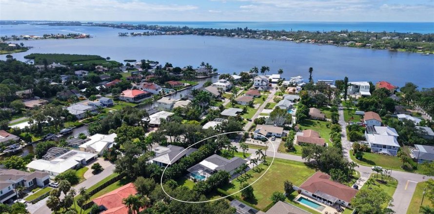 Villa ou maison à Sarasota, Floride 3 chambres, 153.38 m2 № 2391149