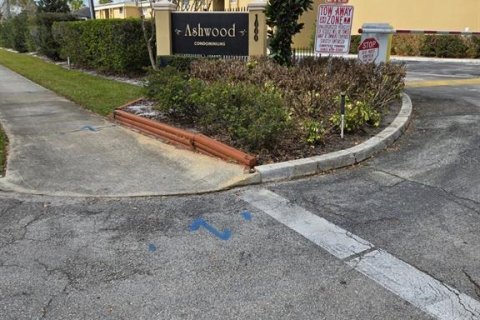 Copropriété à louer à Casselberry, Floride: 2 chambres, 93.37 m2 № 2129804 - photo 2