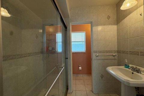 Casa en venta en Saint Petersburg, Florida, 3 dormitorios, 205.31 m2 № 1785258 - foto 7
