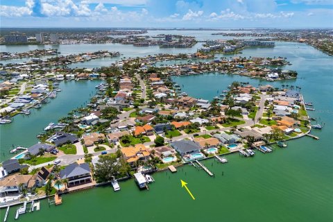 Casa en venta en Saint Petersburg, Florida, 3 dormitorios, 205.31 m2 № 1785258 - foto 16