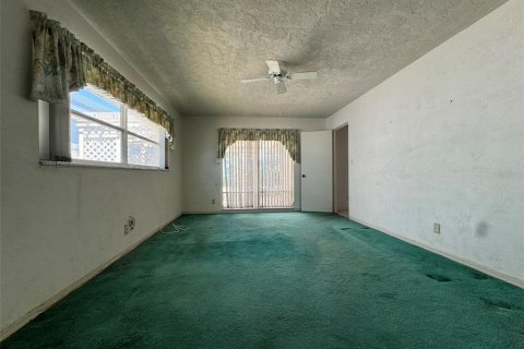 Casa en venta en Saint Petersburg, Florida, 3 dormitorios, 205.31 m2 № 1785258 - foto 4
