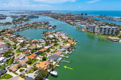 Casa en venta en Saint Petersburg, Florida, 3 dormitorios, 205.31 m2 № 1785258 - foto 14