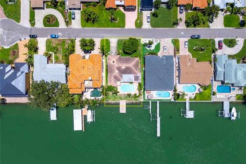 Casa en venta en Saint Petersburg, Florida, 3 dormitorios, 205.31 m2 № 1785258 - foto 9