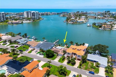 Casa en venta en Saint Petersburg, Florida, 3 dormitorios, 205.31 m2 № 1785258 - foto 13