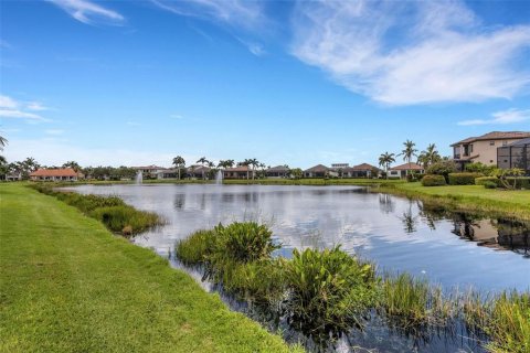 Casa en venta en Bradenton, Florida, 5 dormitorios, 339.46 m2 № 2099412 - foto 4